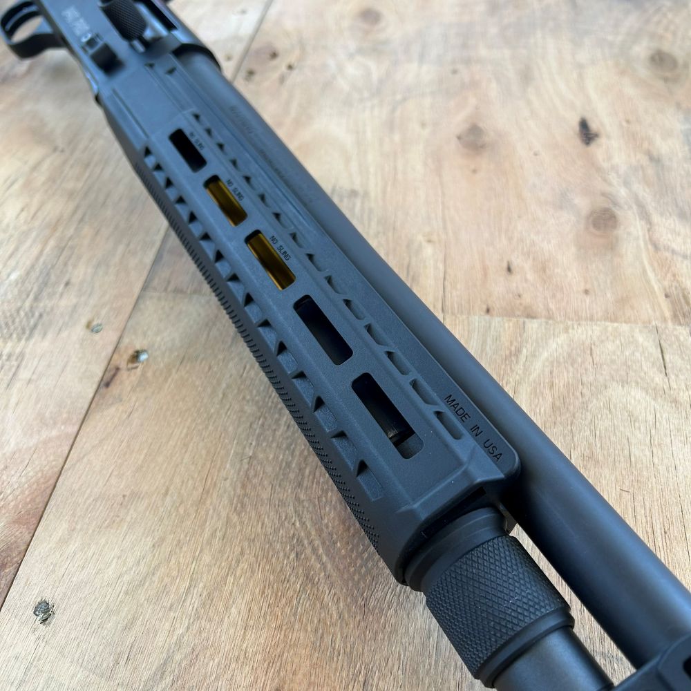 HBI PAKSE MOSSBERG 930 940 990 HANDGUARD, INSTALLED, ISO_FRONT